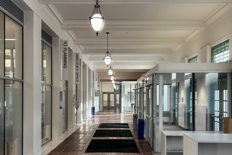 Madison Metropolitan Building lobby